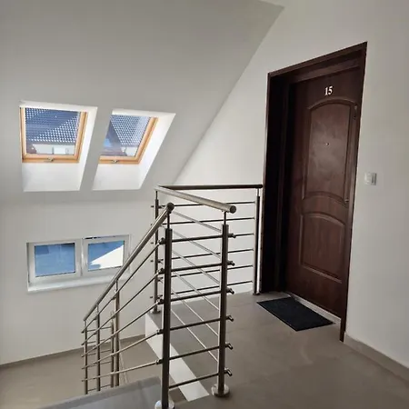 公寓 Malaga Ii 达尔沃沃